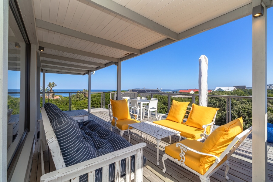 4 Bedroom Property for Sale in Keurboomstrand Western Cape